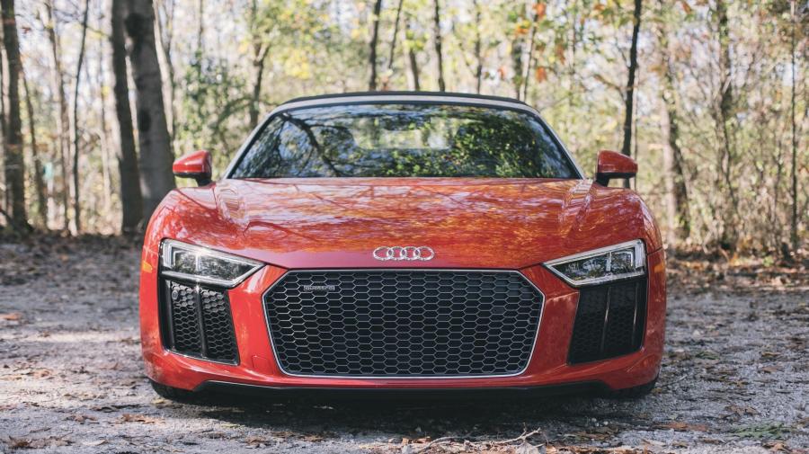  Audi R8 Spyder V10 2017 года  (NA) (фото 45 из 51)